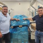 מימין פטריס טייב – מנהל מחלקת תפעול, טכנולוגיה ואיכות בבזקטק, ונוסי חסון – מנהל אגף בזקטק חיפה