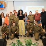 יחידת גדולים במדים של פרשקובסקי עם המכובדים שהשתתפו בטקס צילום יוני רייף