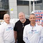 תורמים אורזים לפסח