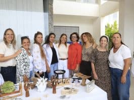 מגדלות את הכאב : המסע של האימהות השכולות מערבות אוגנדה אל היצירה לזכר הבנים