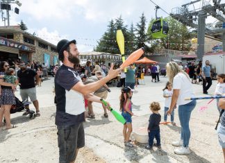 סוכות על הגובה: 'יוני קירקסוני' באתר החרמון
